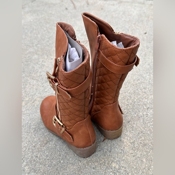 Lucky Top Kids Tan Quilted Gold Buckle Boots - Picture 4 of 4